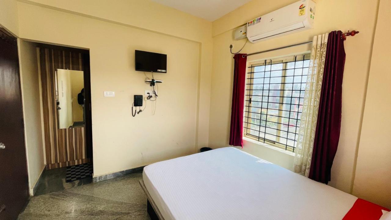 Hotel Crown Residency Mysore Esterno foto