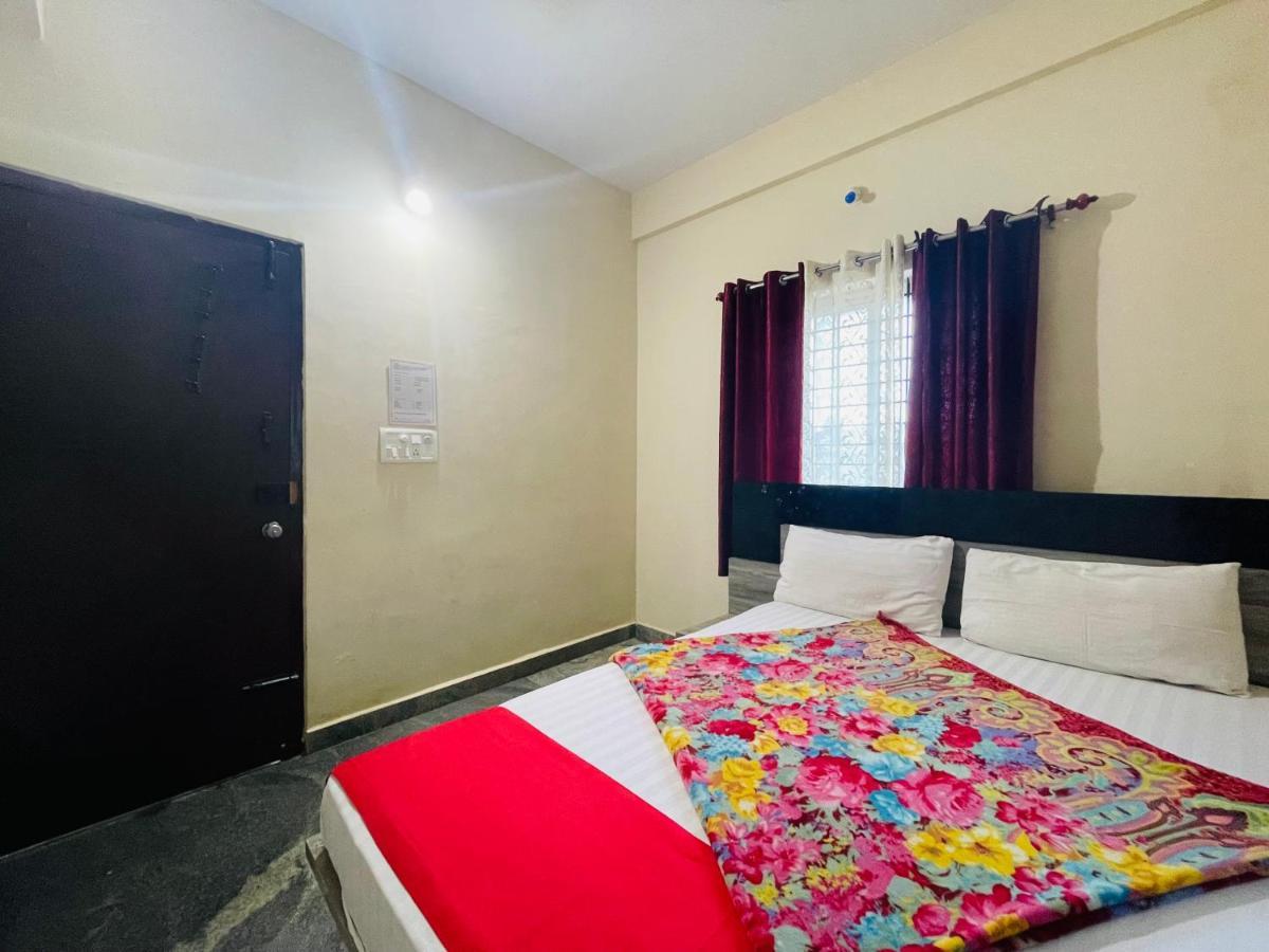 Hotel Crown Residency Mysore Esterno foto
