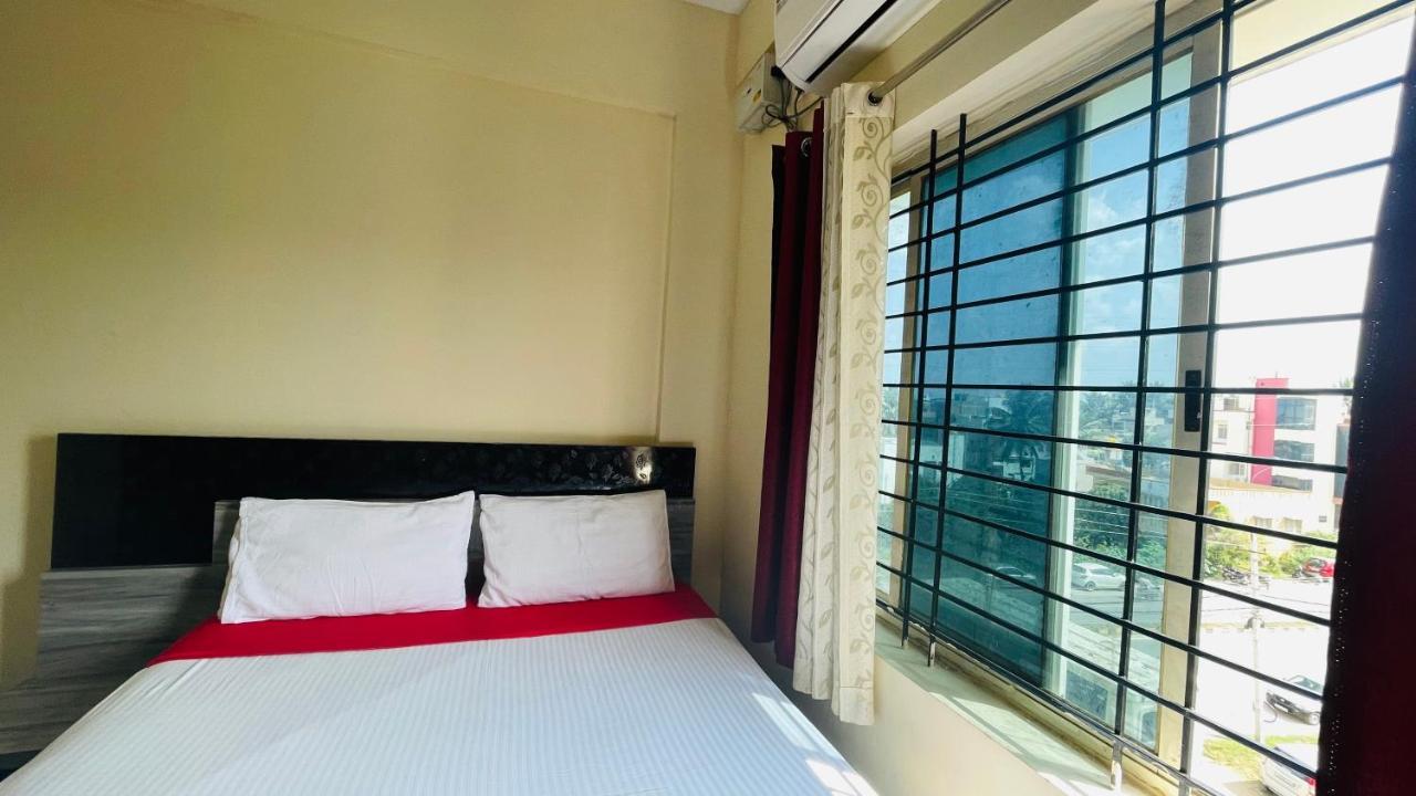 Hotel Crown Residency Mysore Esterno foto