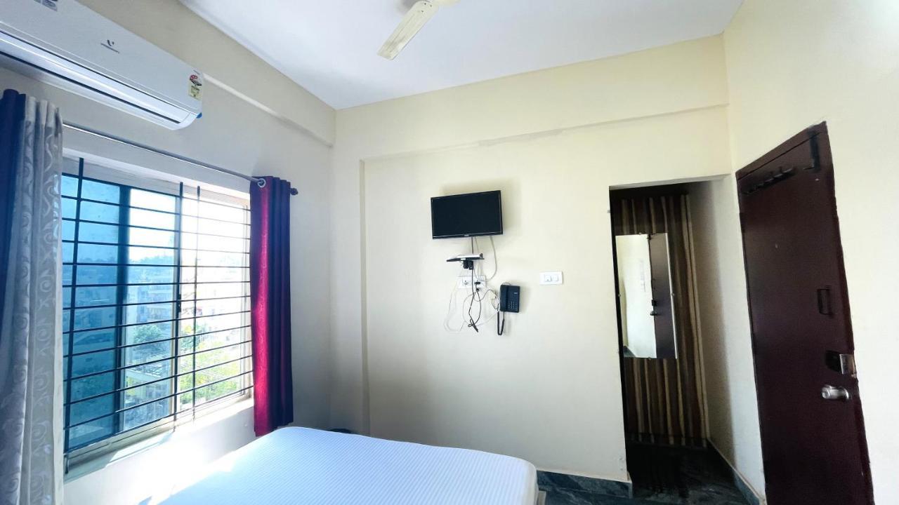 Hotel Crown Residency Mysore Esterno foto