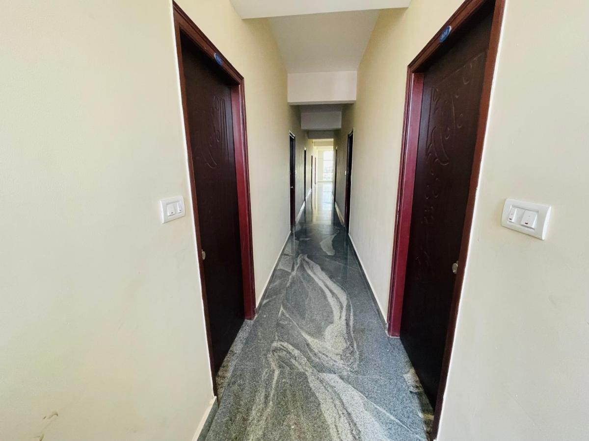 Hotel Crown Residency Mysore Esterno foto