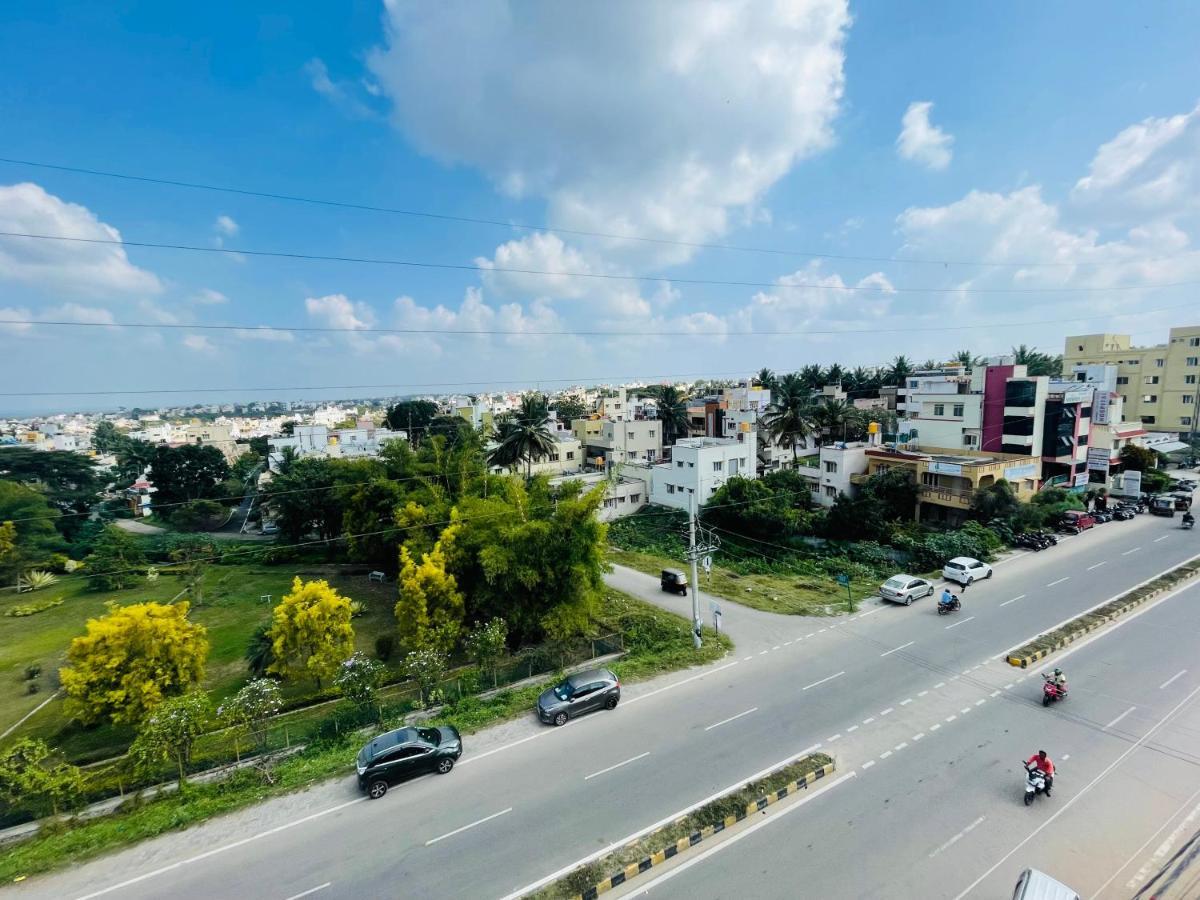 Hotel Crown Residency Mysore Esterno foto