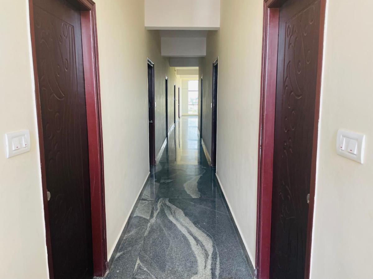Hotel Crown Residency Mysore Esterno foto